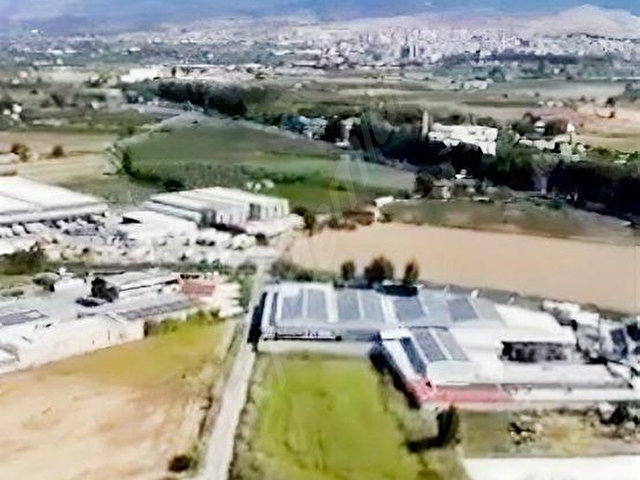 İZMİR MENEMENDE SATILIK 6.140 M2 DEPOLAMA ALANINA UYGUN TARLA - Görsel 2