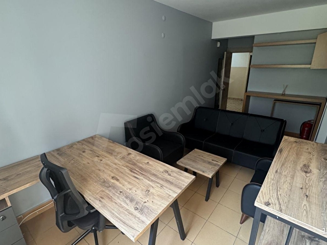 DOKTORLAR CADDESİNDE EŞYALI KİRALIK OFİS - Görsel 15