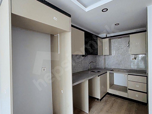 MAVİ EMLAKTAN ATATÜRK CAD.BELEDİYE KARŞI ARASI 1+1 LÜX SATILIK D - Görsel 9
