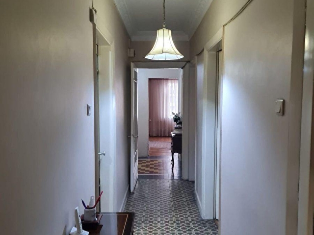 Topağacı Meydanda Yatırımlık Yüksek Tavanlı Nişantaşı Evi