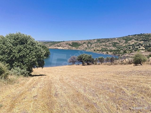 GÖL KENARI ,DOĞA MANZARALI 5842 M2 ARAZİ - Görsel 6