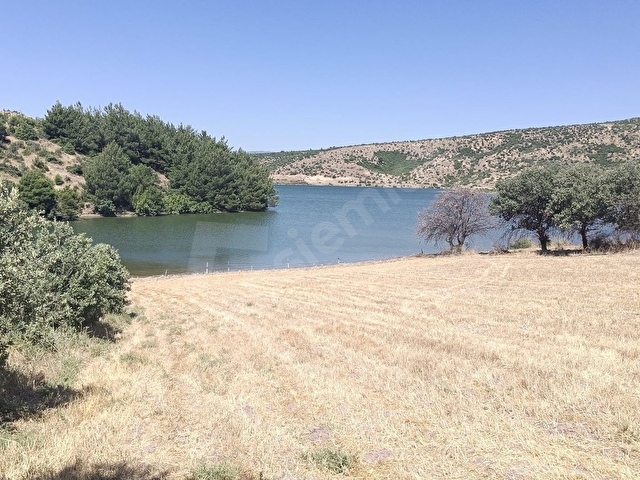 GÖL KENARI ,DOĞA MANZARALI 5842 M2 ARAZİ - Görsel 2