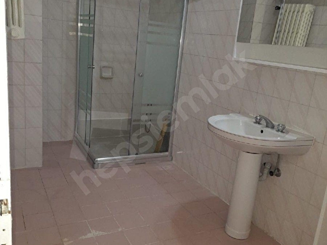ALTINDAĞ ,ULUCANLAR CD.SİNDE ,BOŞ, ASANSÖRLÜ ,BAĞIMSIZ ,ÖN ,ÜST KAT ,KOMBİLİ - Görsel 12