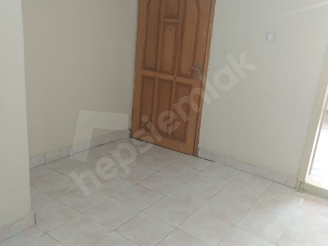 KASTAMONU MERKEZDE VALİLİK ARKASİ SAAT KULESİ MAHALLESİNDE SATILIK SOBALI EV 2+1 - Görsel 9