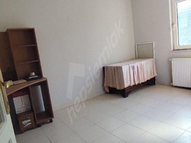 İSSUME SİTESİNDE TEMİZ DOĞALGAZLI MANZARALI 5+1  SATILIK TRİBLEKS VİLLA - Görsel 19