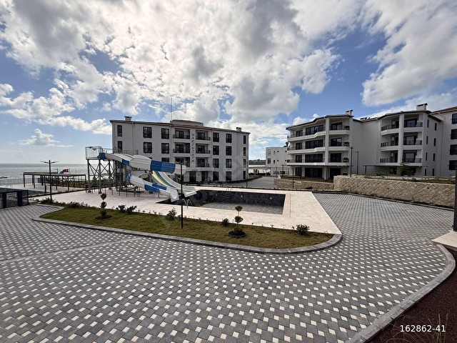 KAPTANDAN Denize Sıfır Site İçinde Aquaparklı Lüks Daire - Görsel 9