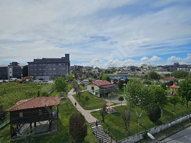 Arnavutköy Haraççıda Park Manzaralı 2+1 & 3+1 ÇatıKatı Daireler - Görsel 2