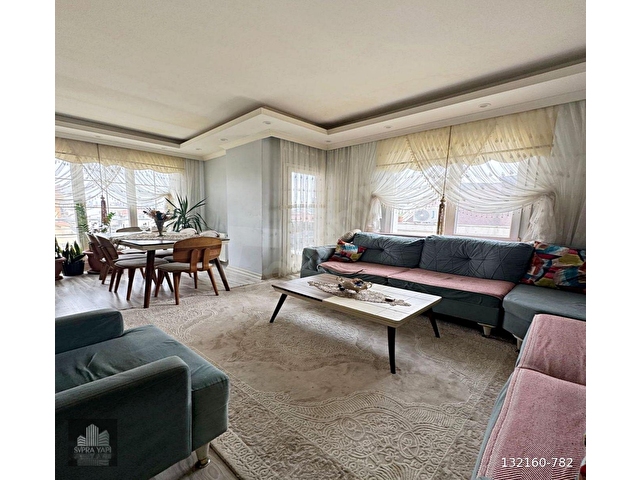 BEYLİKDÜZÜ YAKUPLUDA GENİŞ M² ACİL SATILIK DUBLEKS DAİRE