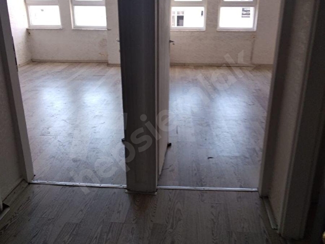 ELMALI MAH. VALİLİK YAKINI , ANA CADDEDE ,  ASANSÖRLÜ  1+1  OFİS  DAİRE - Görsel 2