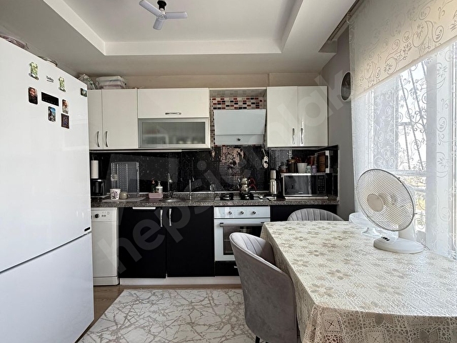 BAHÇEŞEHİRDE GENİŞ OTURUM KAPALI MUTFAK 2+1 SATILIK DAİRE - Görsel 10