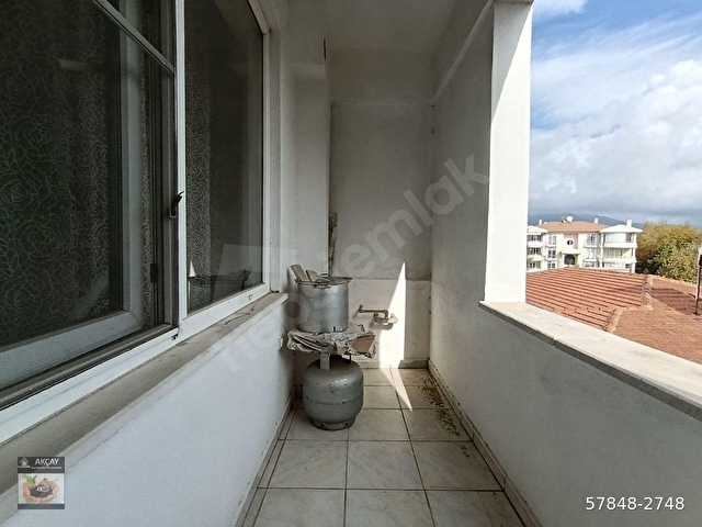 AKÇAYDA AYRI MUTFAKLI ÇİFT WCLİ ÖN CEPHE 3+1 EŞYALI FIRSAT DAİRE - Görsel 22
