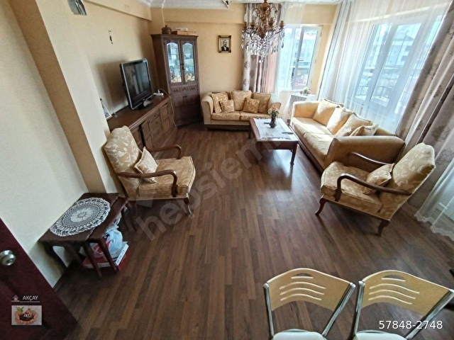 AKÇAYDA AYRI MUTFAKLI ÇİFT WCLİ ÖN CEPHE 3+1 EŞYALI FIRSAT DAİRE - Görsel 3