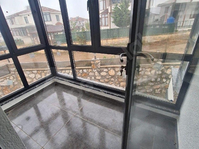 Yalova esenköyde satılık müstakil 2 katlı villa iskanlı doğalgaz VAR KAPIDA  altyapılı - Görsel 20