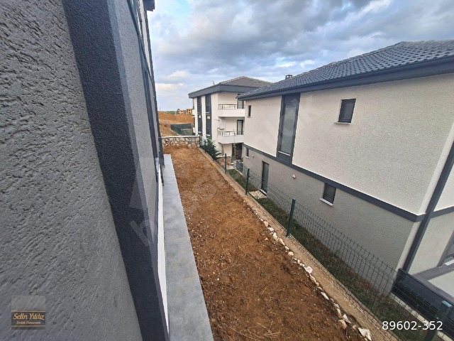 Yalova esenköyde satılık müstakil 2 katlı villa iskanlı doğalgaz VAR KAPIDA  altyapılı - Görsel 24
