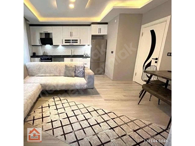 AKÇAY KÖŞEMDEN YENİ BİNA ARA KAT ÖN CEPHE 1+1 SATILIK DAİRE