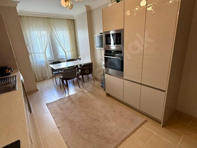MİNİMALİSTTEN 20 YILLIK BİNADA K.OTOPARKLI ASANSÖRLÜ 4+1 165M2 - Görsel 10