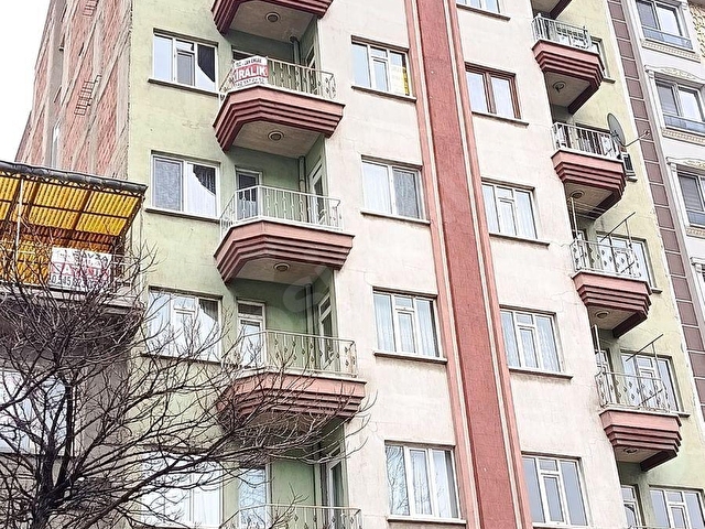 Afyon Tezcan Emlaktan Kurtuluş caddesi 2+1 ebeveyn banyolu ggeniş daire - Görsel 29