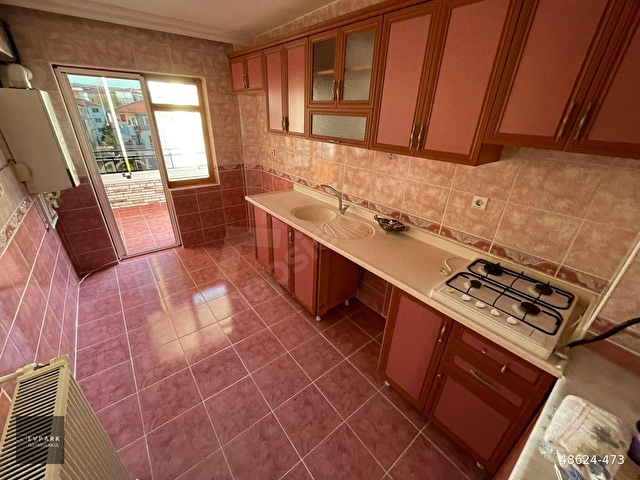 AKŞEMSETTİN MH ASANSÖRLÜ KATTA 3+1 GENİŞ m2 ÇİFT BALKON DAİRE