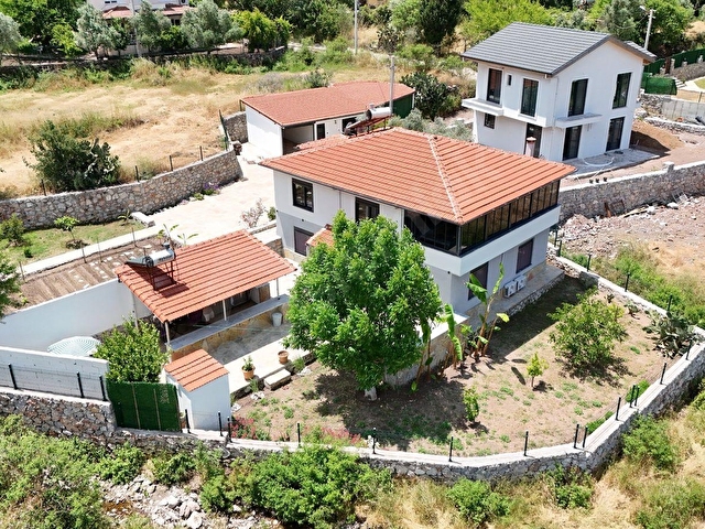 ÖLMEZ EMLAKTAN MARMARİS BAYIR MAHALLESİNDE 1.018m² ARSA İÇİNDE MÜSTAKİL EV - Görsel 2