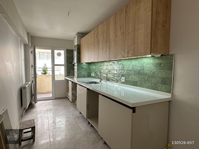 HATAY CADDE PARALELİNDE 3+1 130M2 ARAKAT TADİLATLI DOGALGAZLI DA