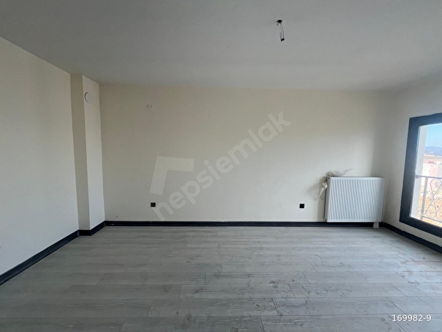 SEFERİHİSAR TOKİDE SATILIK ÖNÜ AÇIK ARA KAT 2+1 BORÇSUZ DAİRE - Görsel 5
