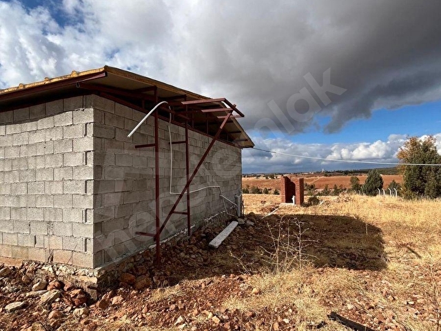 GÜNEŞ PANELİ EVİ OLAN 13828M2 TARLA ARAÇLA İÇİNE KADAR GİDİLİR - Görsel 11