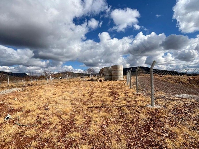 GÜNEŞ PANELİ EVİ OLAN 13828M2 TARLA ARAÇLA İÇİNE KADAR GİDİLİR - Görsel 8