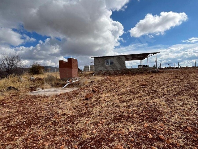 GÜNEŞ PANELİ EVİ OLAN 13828M2 TARLA ARAÇLA İÇİNE KADAR GİDİLİR - Görsel 4