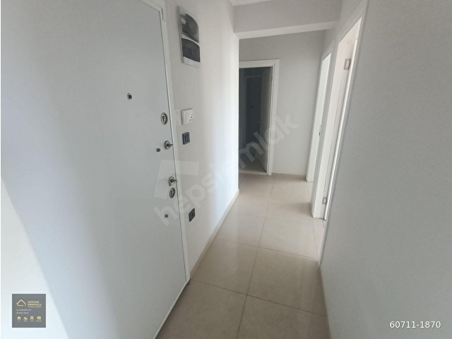 MERKEZİ KONUMDA KAPALI MUTFAKLI 2+1 BAKIMLI SATILIK DAİRE