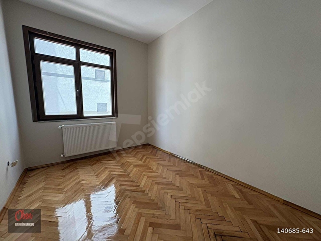 OBENDEN BOSTANCININ MERKEZİNDE 3+1 135 m² NET KULLANIMLI - Görsel 12