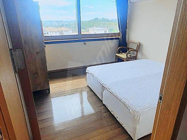 Seferihisar Camikemir Cadde Üzeri Jandarma Karşısı Eşyalı - Görsel 2