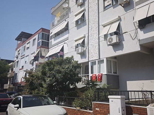 AMERİKAN KOLEJİ KARŞI SOKAĞI 125 M2 DOĞALGAZLI 3+1 DAİRE