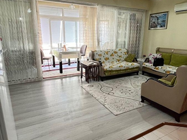 Avsallar çarşı içinde satılık 2+1