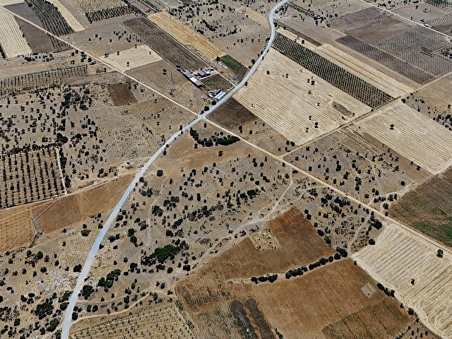 TAVAS KARAHİSARDA 4.276 m² SATILIK TARLA - Görsel 11