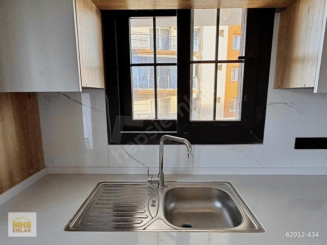 seferihisar -izmir caddesi üzeri geniş kiralık daire - Görsel 27