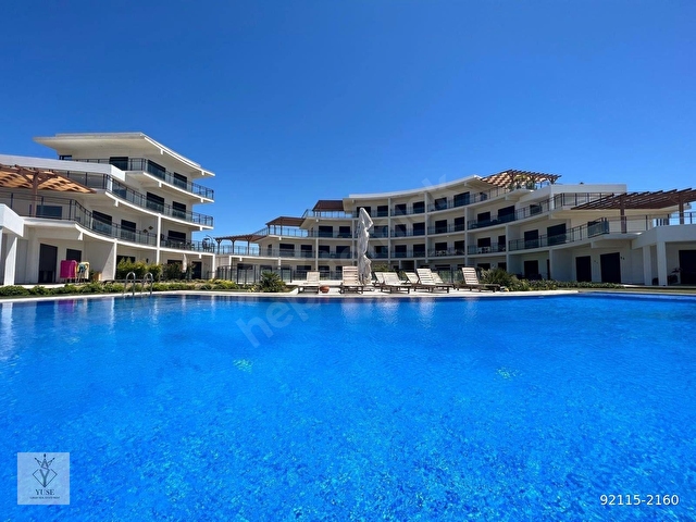 YUSEDEN ÇEŞME DALYANDA AYRICALIKLI SİTEDE BAHÇELİ SATILIK DAİRE