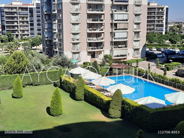 İzban Yakını ,Havuzlu Sitede, Tertemiz Geniş Daire