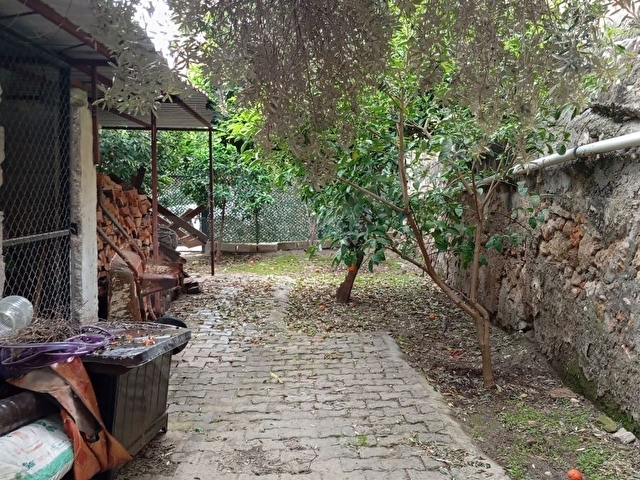 Altıparmaktan Kozan Merkezde Pansiyon Ruhsatlı 3 Katlı Bina - Görsel 11