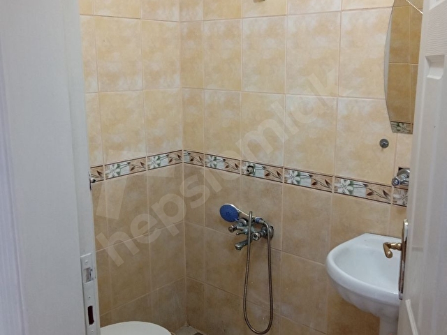 Altıparmaktan Kozan Merkezde Pansiyon Ruhsatlı 3 Katlı Bina - Görsel 7