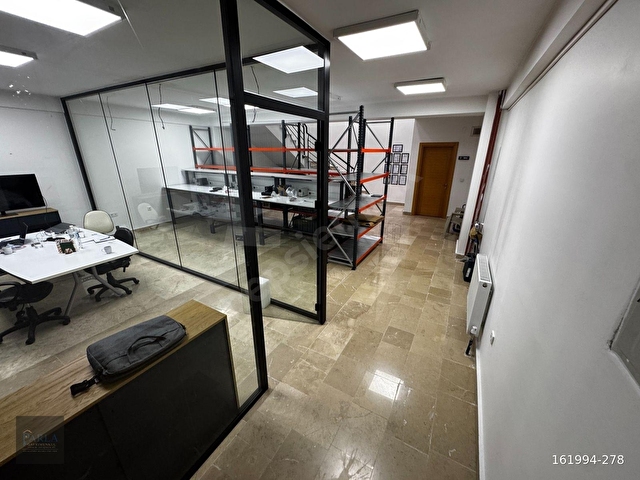 FIRSAT KONUMDA KİRACILI 240 m² TERASLI YÜKSEK GETİRİLİ OFİS - Görsel 24