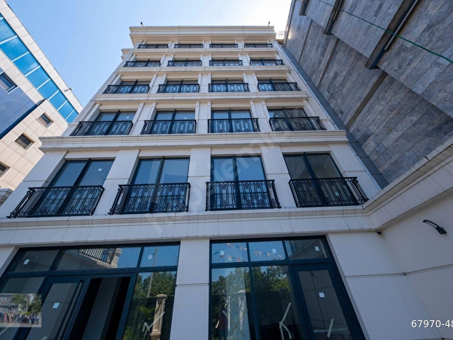 HALİÇ MANZARALI, KÖŞE KONUMLU PRESTİJLİ TİCARİ BİNA - Görsel 11