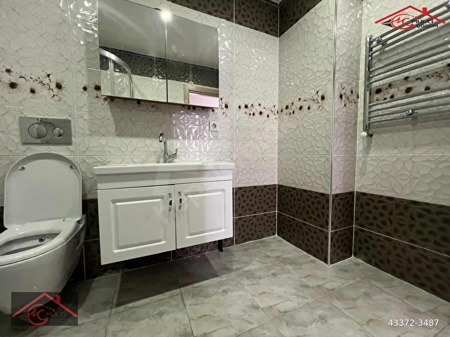Yenibosna Kocasinanda Satılık 2+1 Otoparklı Daire çift asansörlü acil çıkış merdivenli - Görsel 23