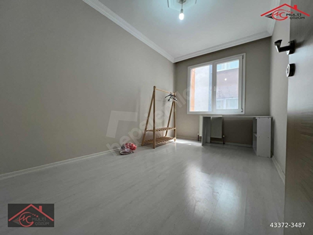 Yenibosna Kocasinanda Satılık 2+1 Otoparklı Daire çift asansörlü acil çıkış merdivenli - Görsel 18