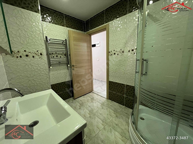 Yenibosna Kocasinanda Satılık 2+1 Otoparklı Daire çift asansörlü acil çıkış merdivenli - Görsel 24