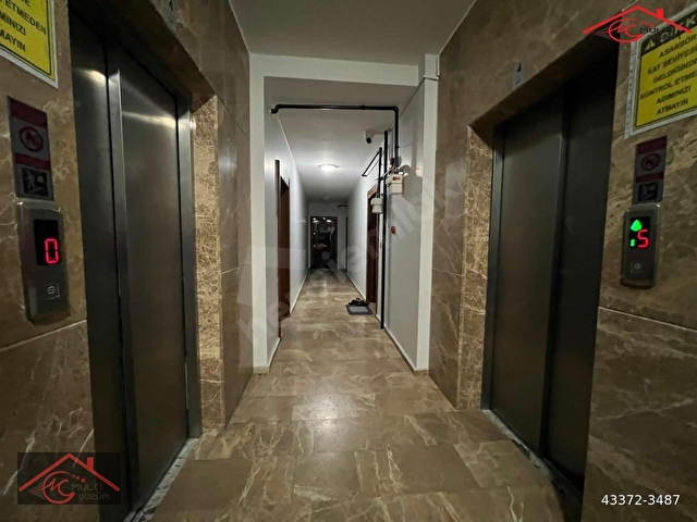 Yenibosna Kocasinanda Satılık 2+1 Otoparklı Daire çift asansörlü acil çıkış merdivenli - Görsel 25
