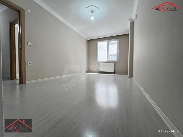 Yenibosna Kocasinanda Satılık 2+1 Otoparklı Daire çift asansörlü acil çıkış merdivenli - Görsel 11