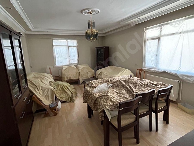 Fatih Mahallesi’nde satılık 3 + 1 orta kat daire