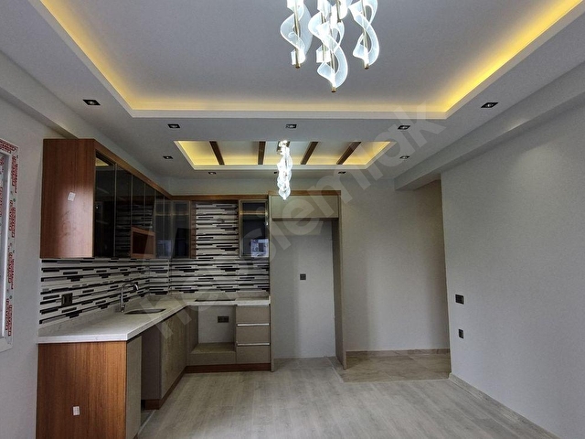 ROYAL EMLAKTAN TÖMÜKTE DENİZE 400 MT SATILIK 2+1 LÜX 120m2 DAİRE - Görsel 18