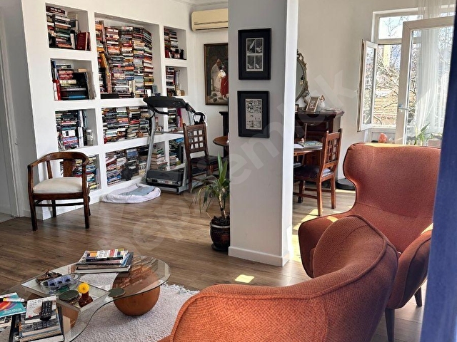 Nişantaşı Topağacında ferah, aydınlık daire