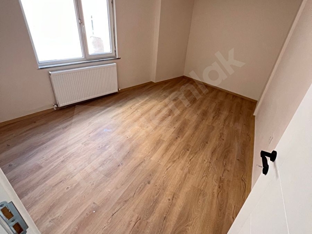 Sultangazi Yunus Emrede Satılık 2+1 Daire (110m²) - Görsel 7